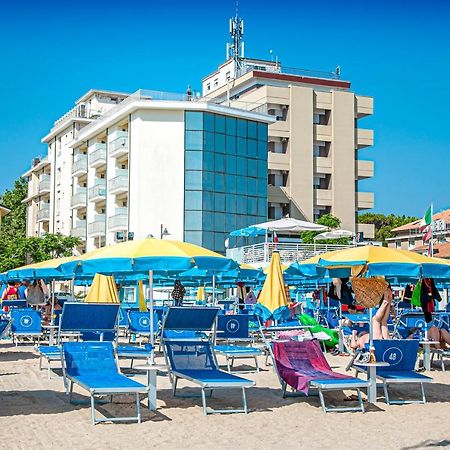 Hotel Ambasciatori Bellaria-Igea Marina Buitenkant foto