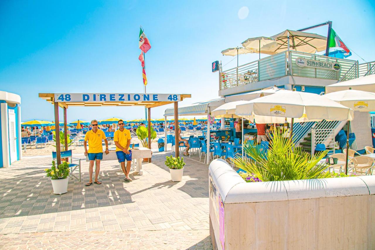 Hotel Ambasciatori Bellaria-Igea Marina Buitenkant foto