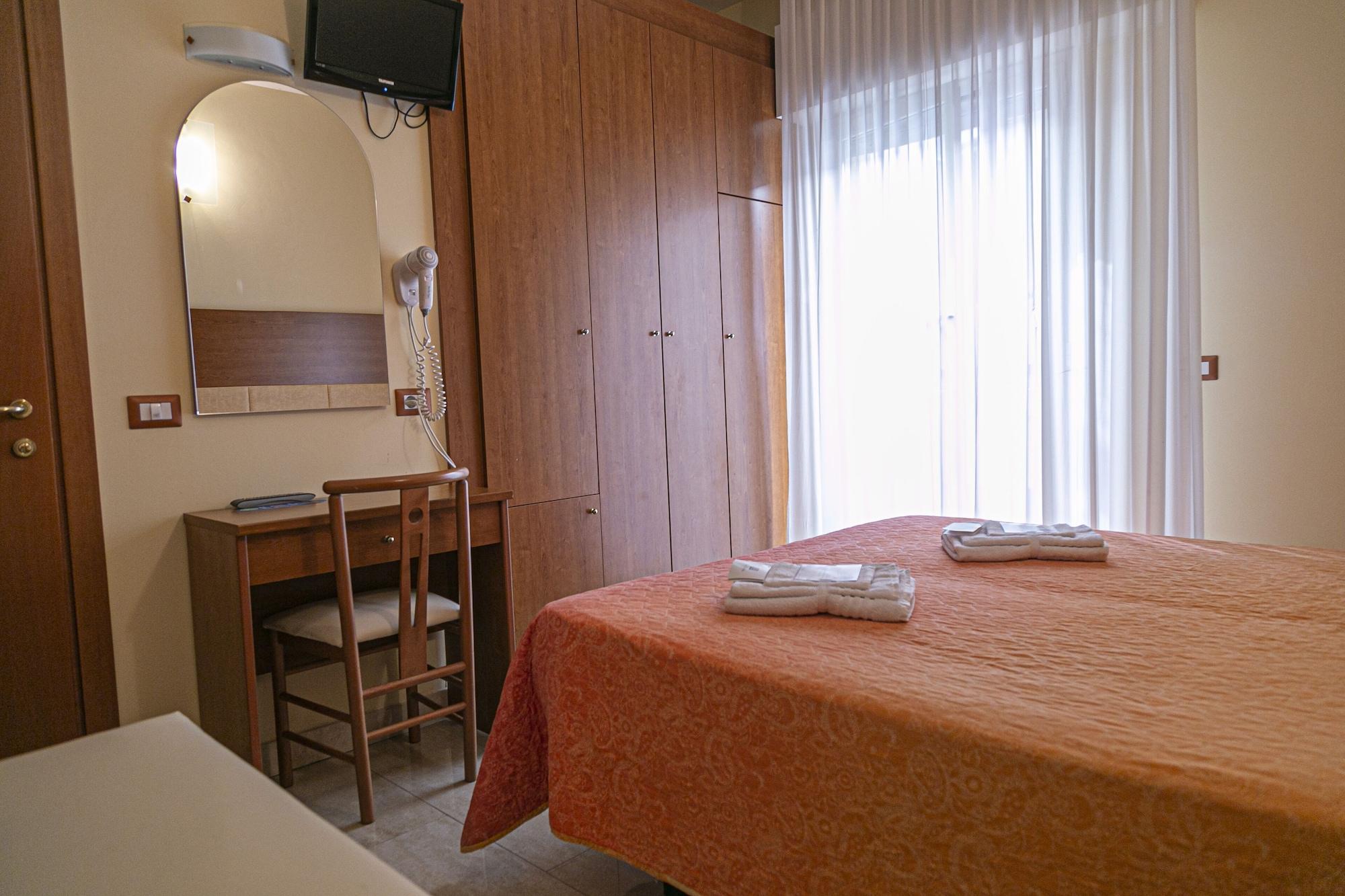 Hotel Ambasciatori Bellaria-Igea Marina Buitenkant foto